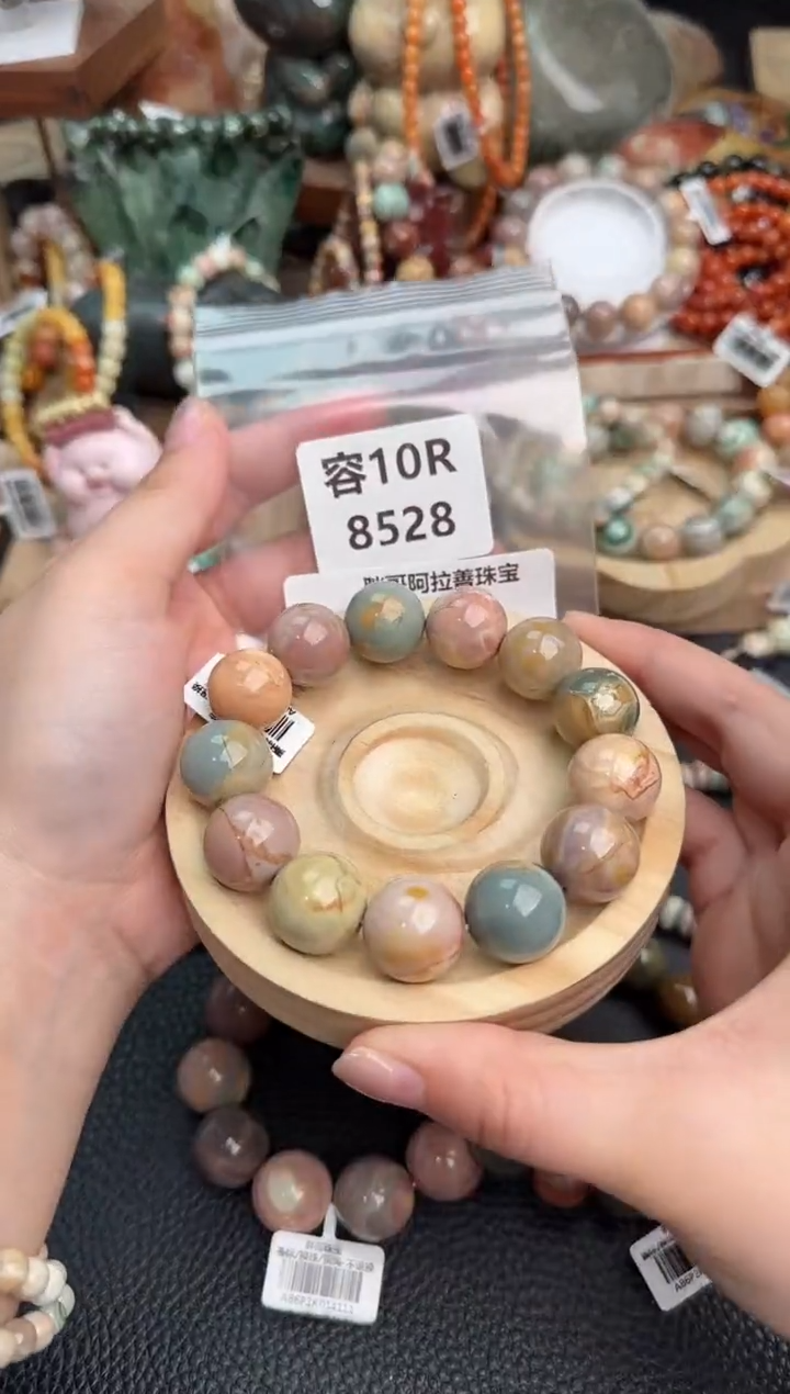 【闪购商品】石英质玉手链未镶嵌10R8528