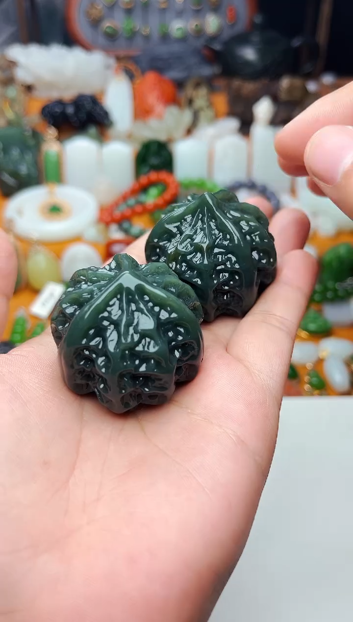 【闪购商品】和田玉把件未镶嵌核桃一对01
