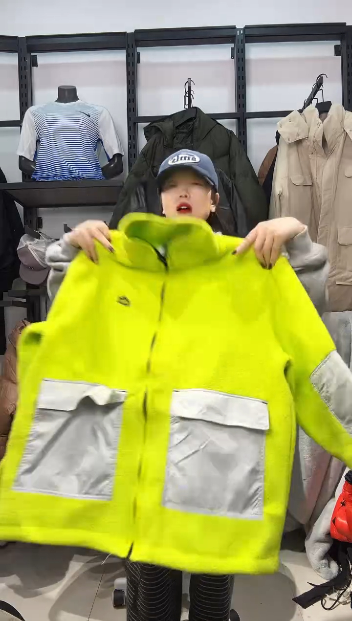 2533  编码  瑕疵直播间过款为准 尺码  ·  L