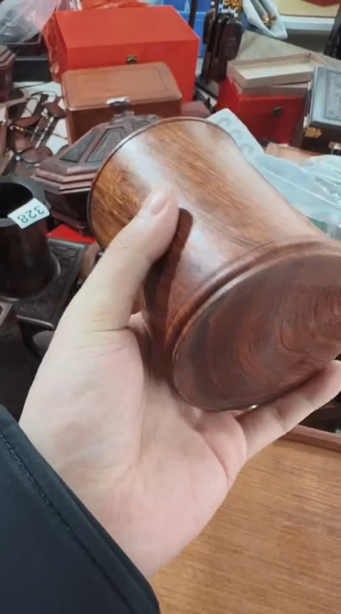 【闪购商品】香榧木HL   素面笔筒   333