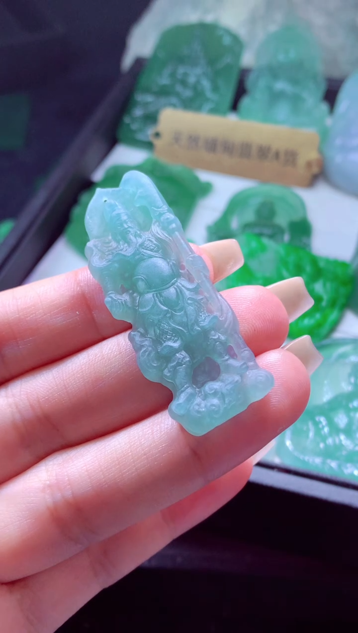 未镶嵌定制翡翠从**对天然缅甸翡翠A货 基地发货多样性发货其一