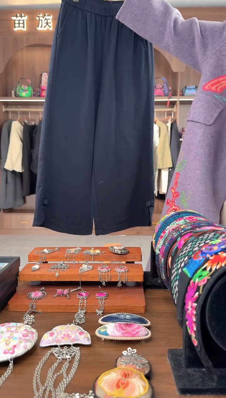 刺绣扶光苗绣传承L71