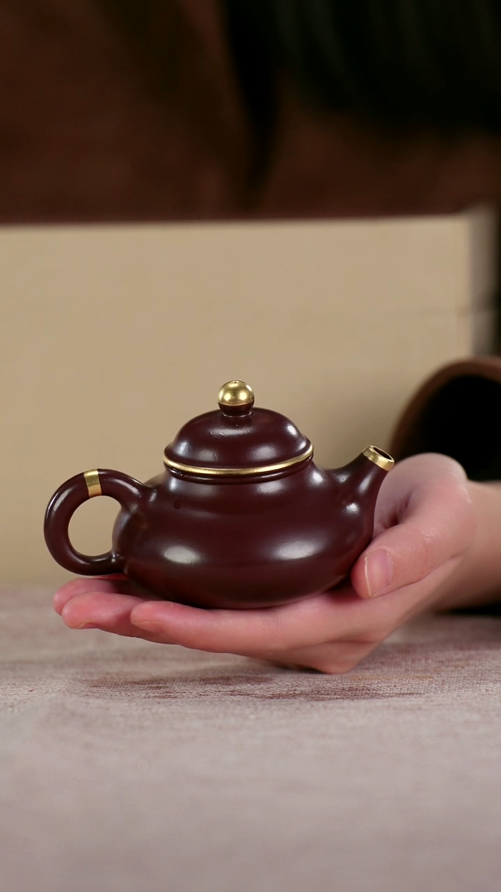 茶壶紫砂四号井茄皮紫泥描金薄胎小容天130cc