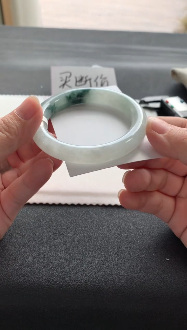【闪购商品】翡翠手镯未镶嵌54.2圆条A9626买断