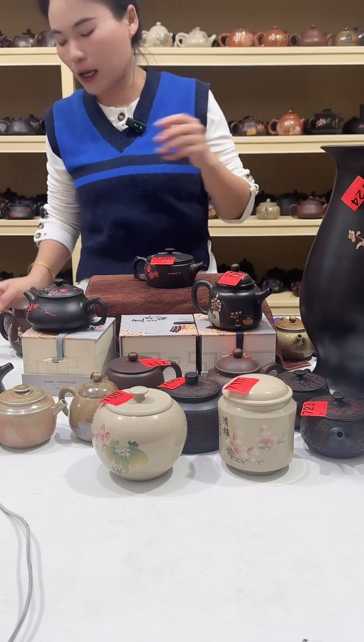 壶瑕疵壶无礼盒  红梅汉瓦   726