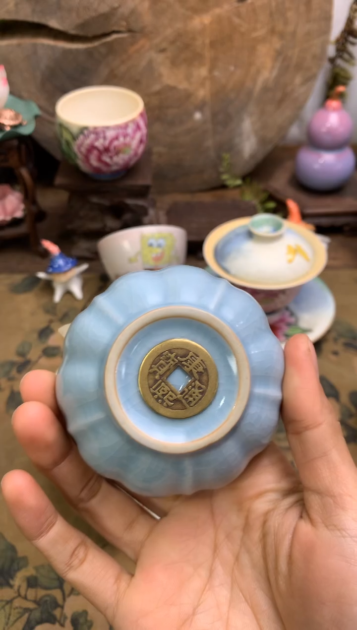 【闪购商品】汝窑铜钱底花瓣杯