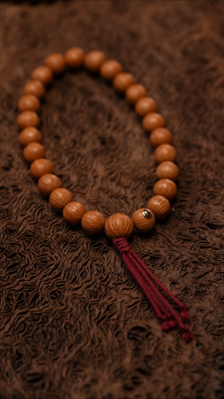 手串猴头核桃?10.3聚宝盆熊猫标