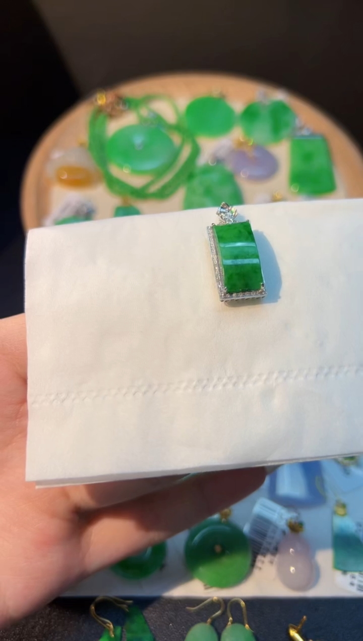 【闪购商品】翡翠颈饰18K金镶嵌Y缅料A货/支持复检/一件