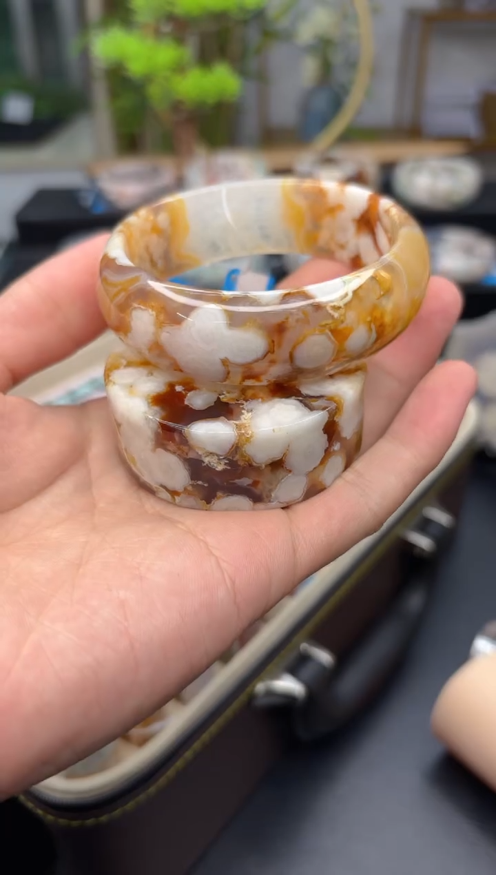 【闪购商品】石英质玉手镯未镶嵌C524(60圈赠送镯心)