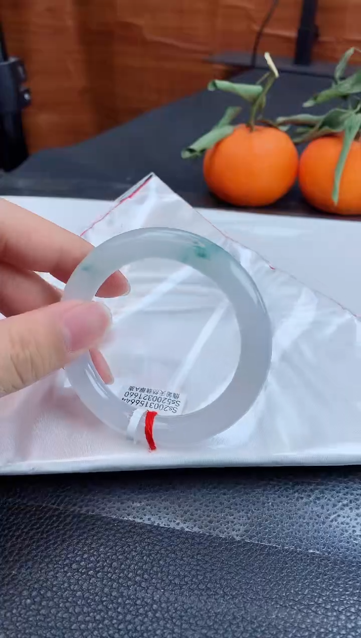 【闪购商品】翡翠手镯未镶嵌缅甸天然翡翠A货手镯