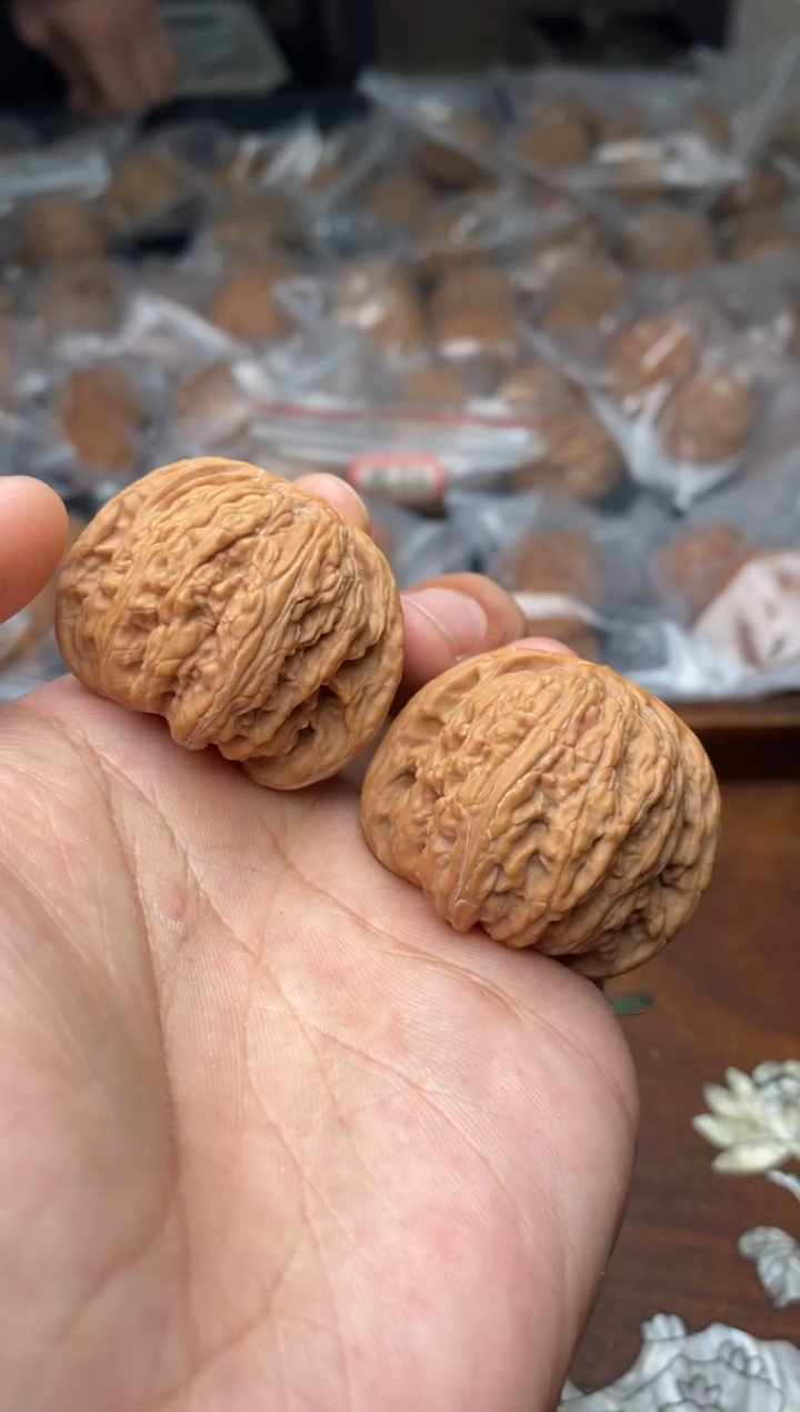 【闪购商品】文玩核桃把件A83号39尺密纹