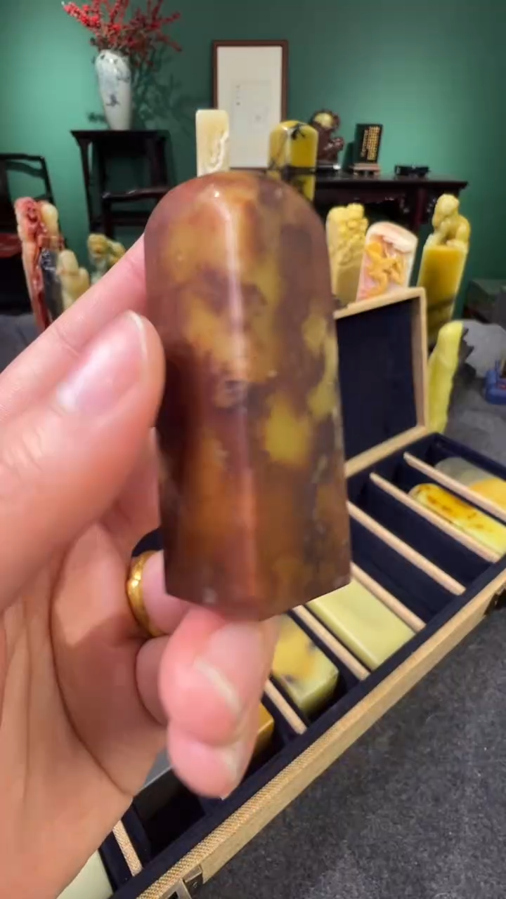 【闪购商品】青田石菜花鸡血紫檀素章