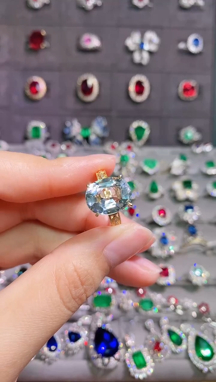 【闪购商品】海蓝宝石戒指18K金镶嵌--