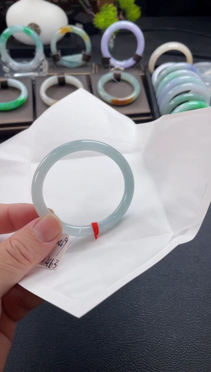 【闪购商品】翡翠手镯未镶嵌有瑕疵 纹裂 52贵妃