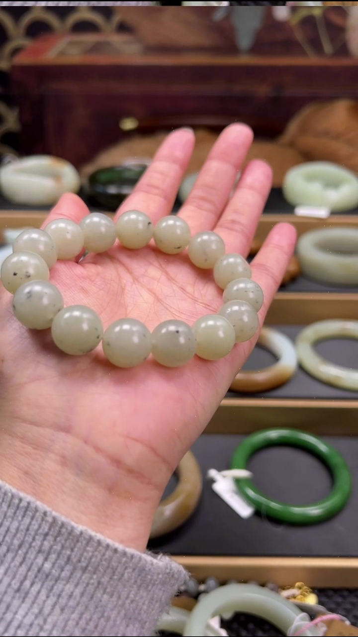 未镶嵌手镯和田玉14