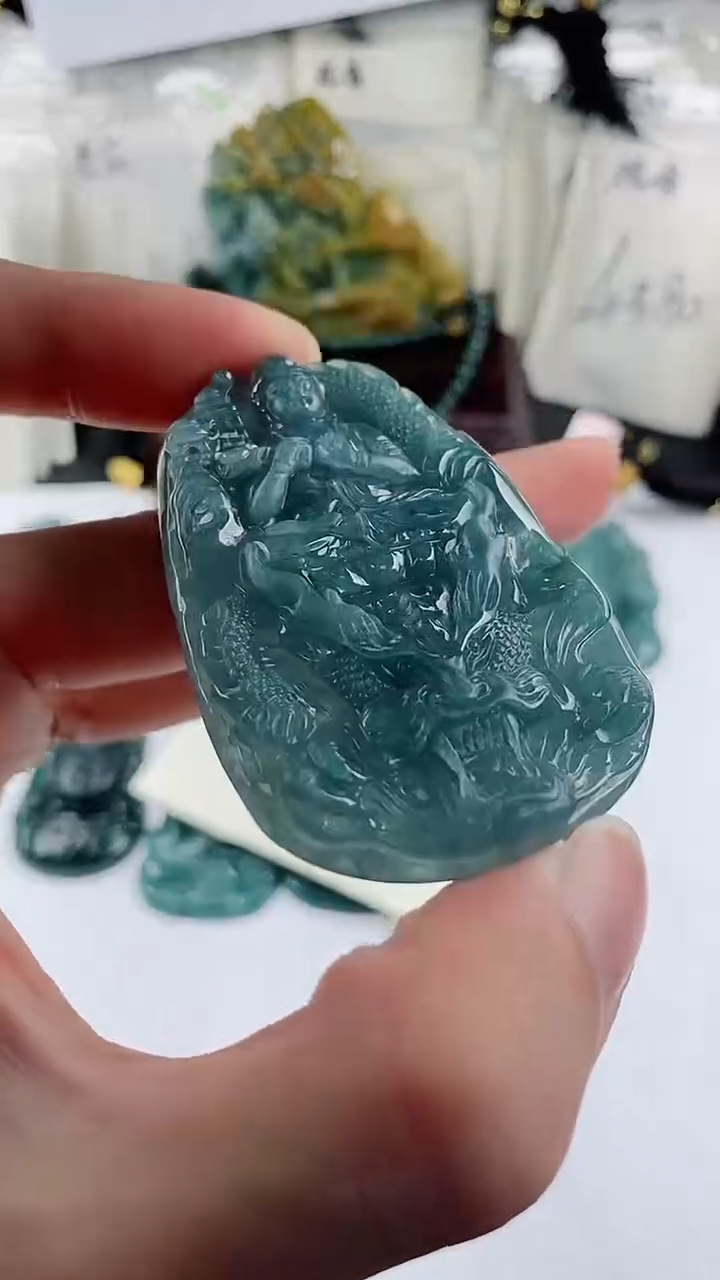 【闪购商品】翡翠颈饰未镶嵌