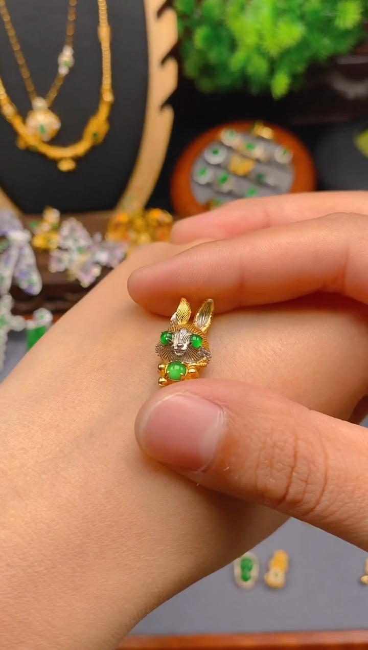 【闪购商品】翡翠吊坠(不含链)银S925镶嵌小萌兔