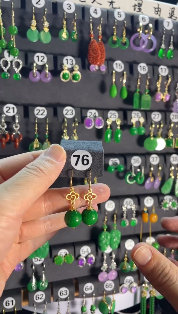 【闪购商品】翡翠耳饰银S925镶嵌76....