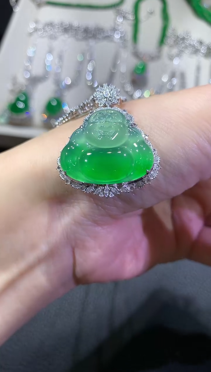 【闪购商品】翡翠吊坠(不含链)18K金镶嵌49-佛公（不含链与扣头