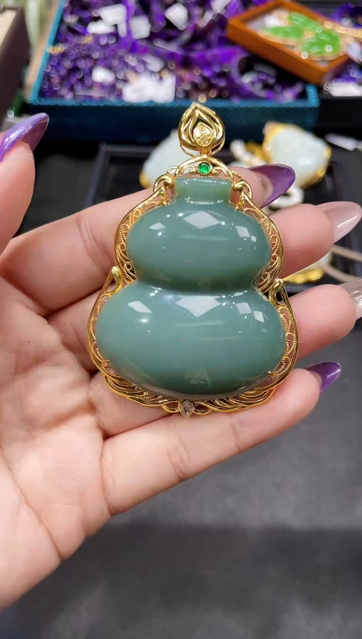 【闪购商品】和田玉吊坠18K金镶嵌多样性发一