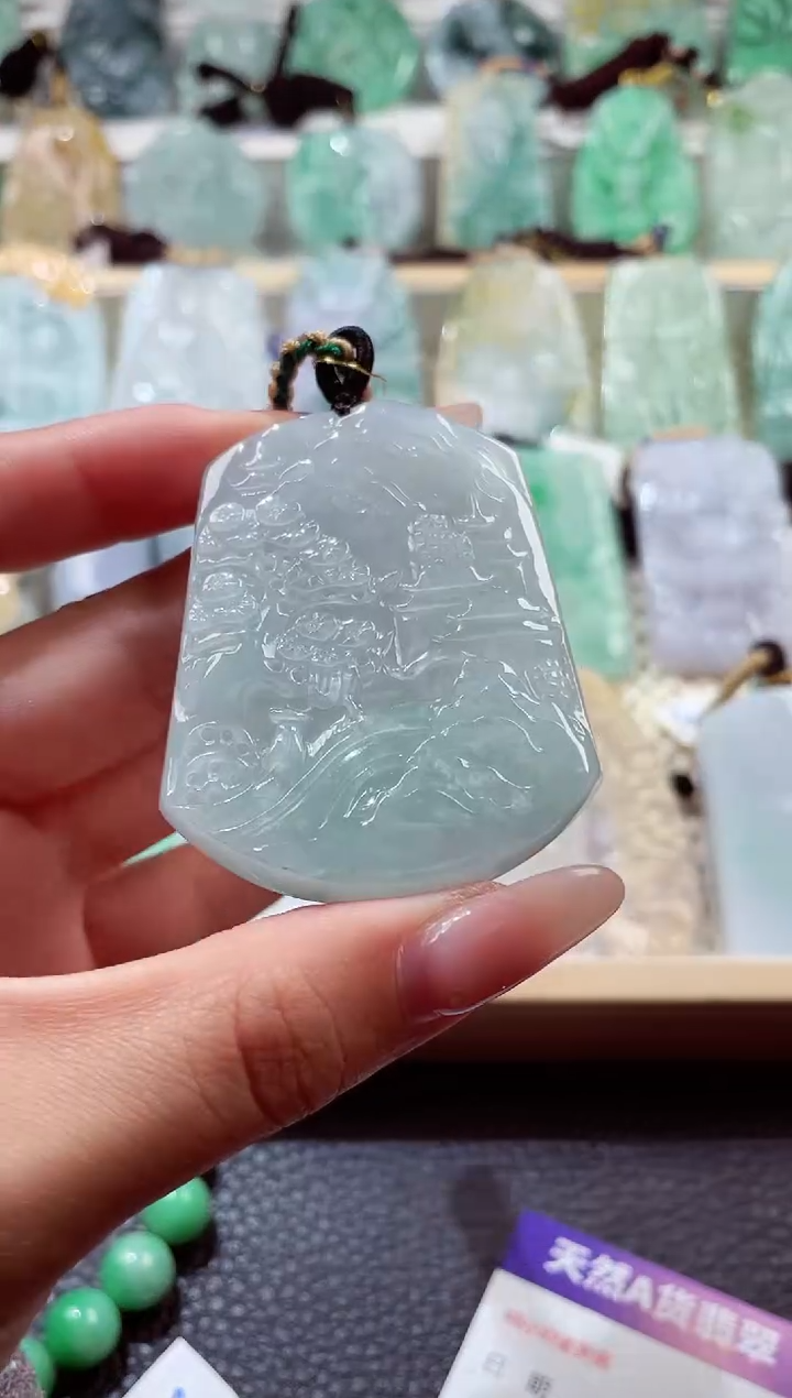 翡翠未镶嵌颈饰00000698414