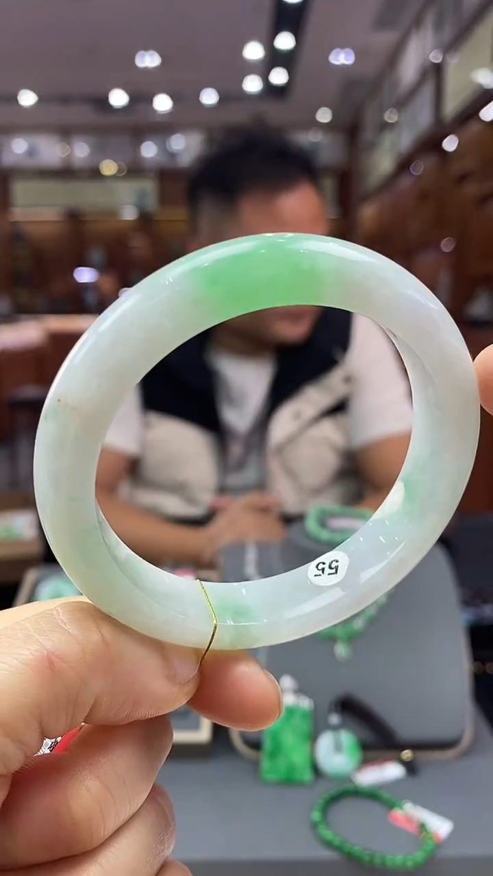 未镶嵌手镯翡翠55手镯