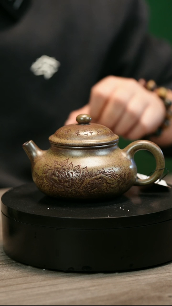 茶壶紫砂男***强H2467李琴段泥牡丹容天