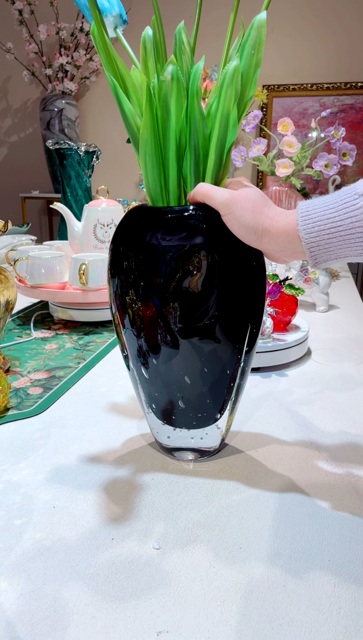 【闪购商品】琉璃手工艺品   黑色厚重花瓶微瑕