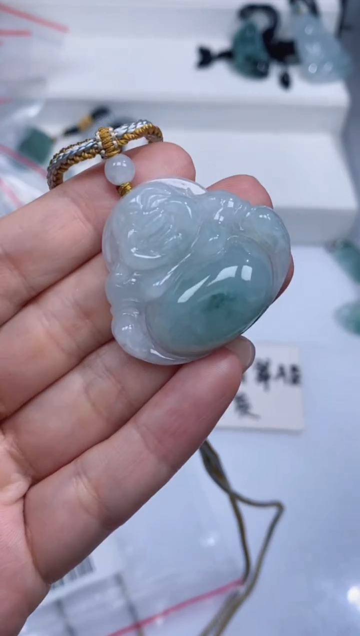 颈饰未镶嵌翡翠吊坠