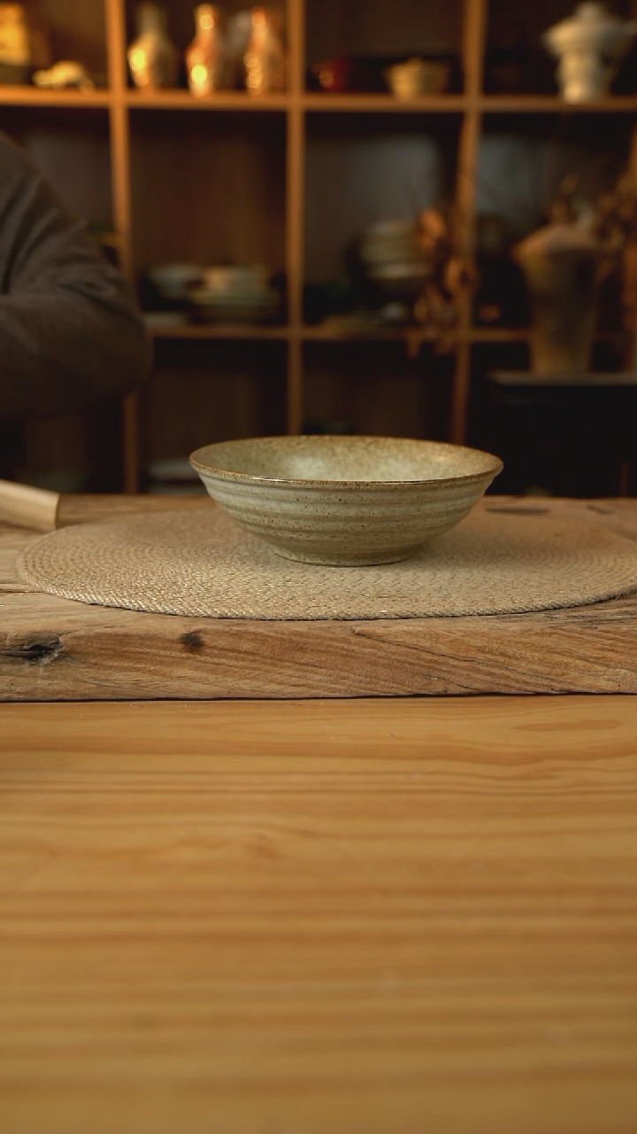 奶奶系列的8英寸螺纹面碗1个