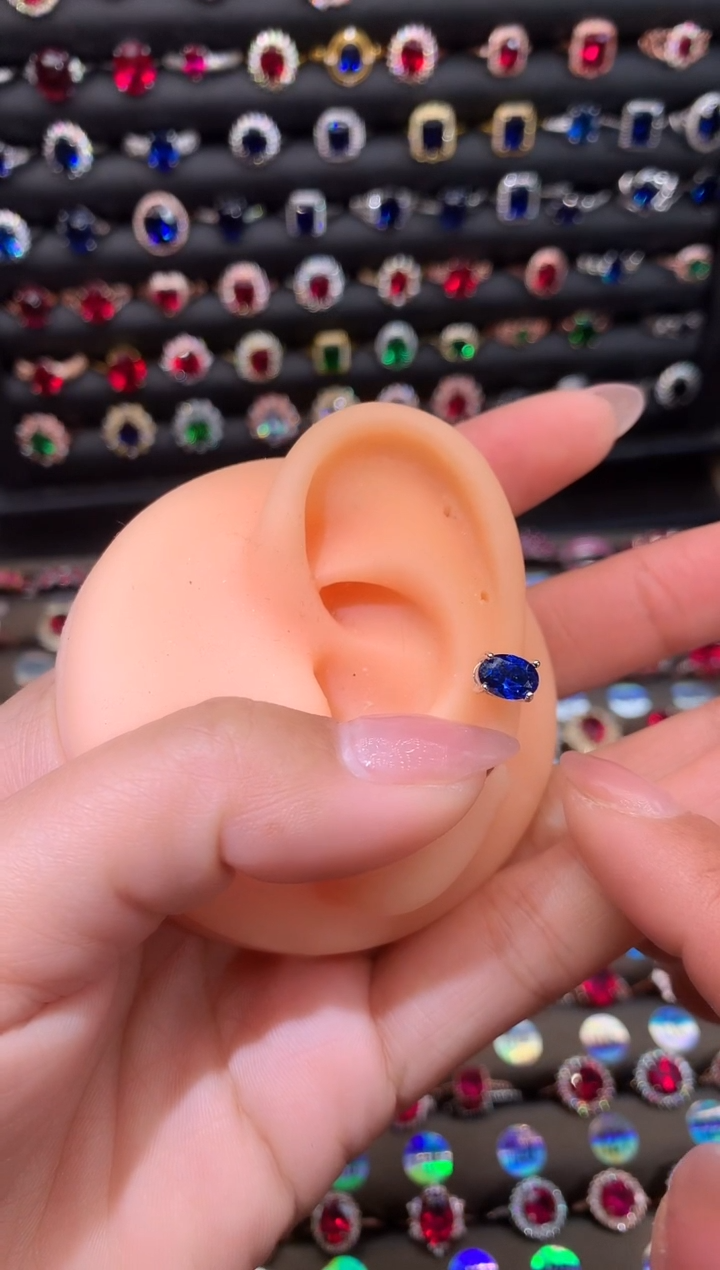 【闪购商品】蓝宝石耳饰银S925镶嵌57