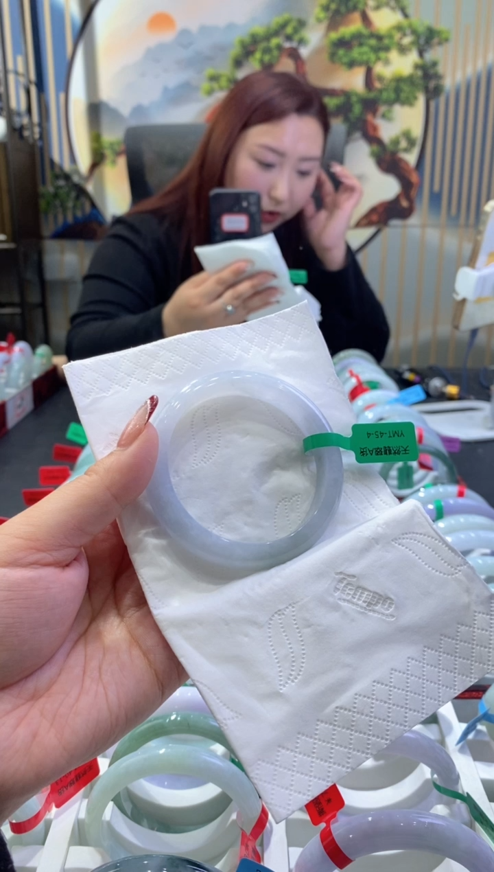 【闪购商品】翡翠手镯未镶嵌00006309