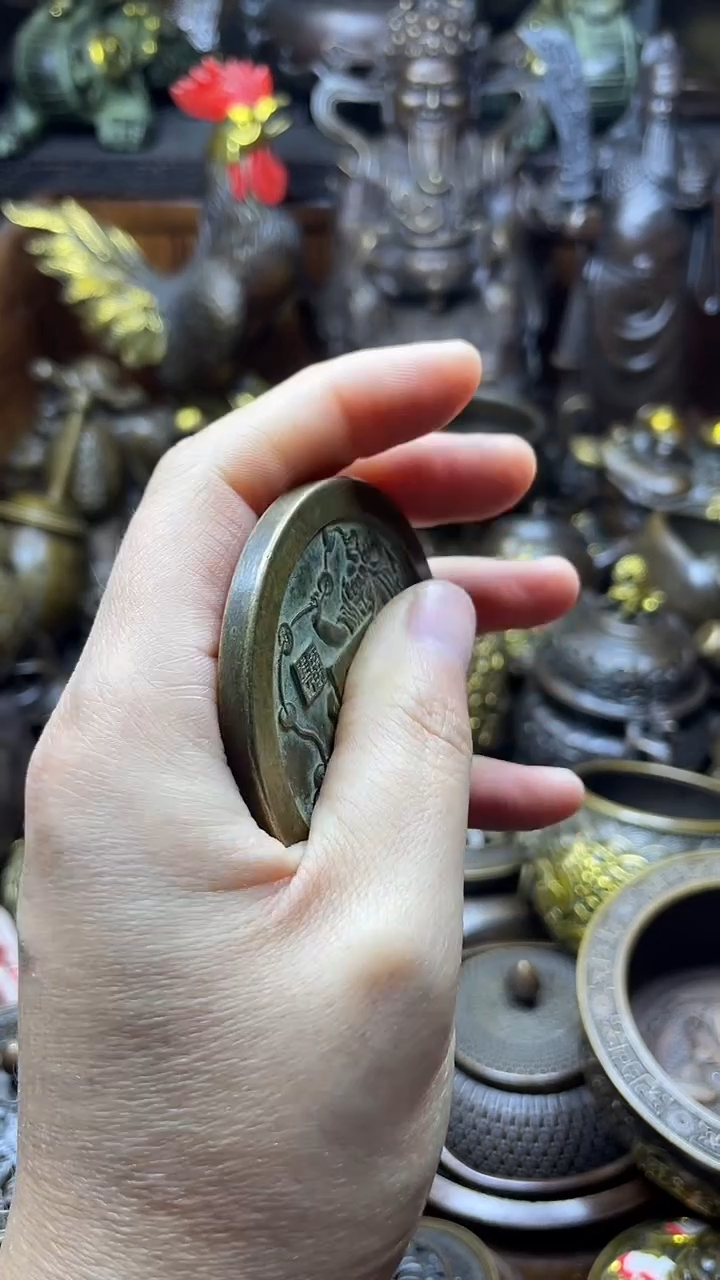 闪购链接，点击下单，有运费险，铜摆件