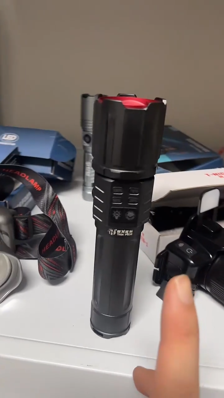 【天龙】多光源超亮强光手电筒带侧灯续航8H