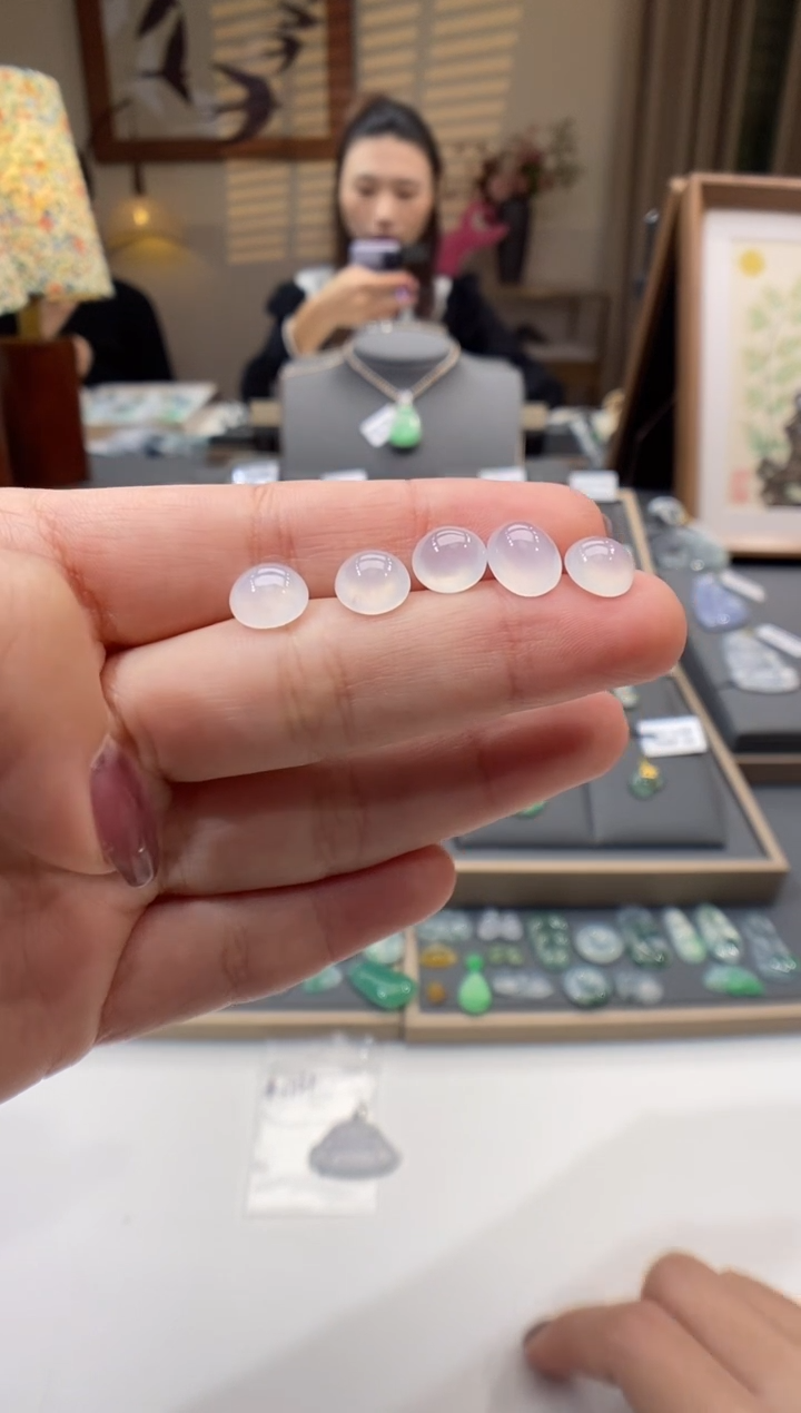 【闪购商品】翡翠颈饰未镶嵌蛋面多样性发（1件）