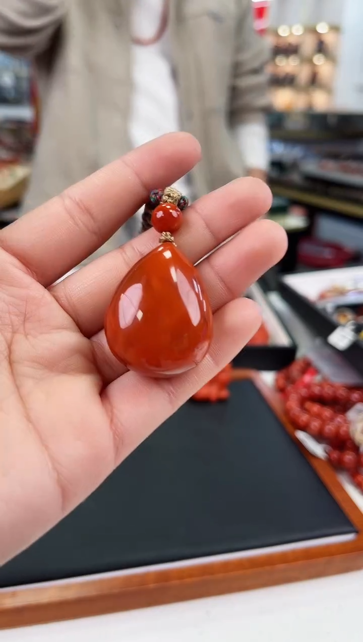 【闪购商品】南红玛瑙吊坠未镶嵌一个/条