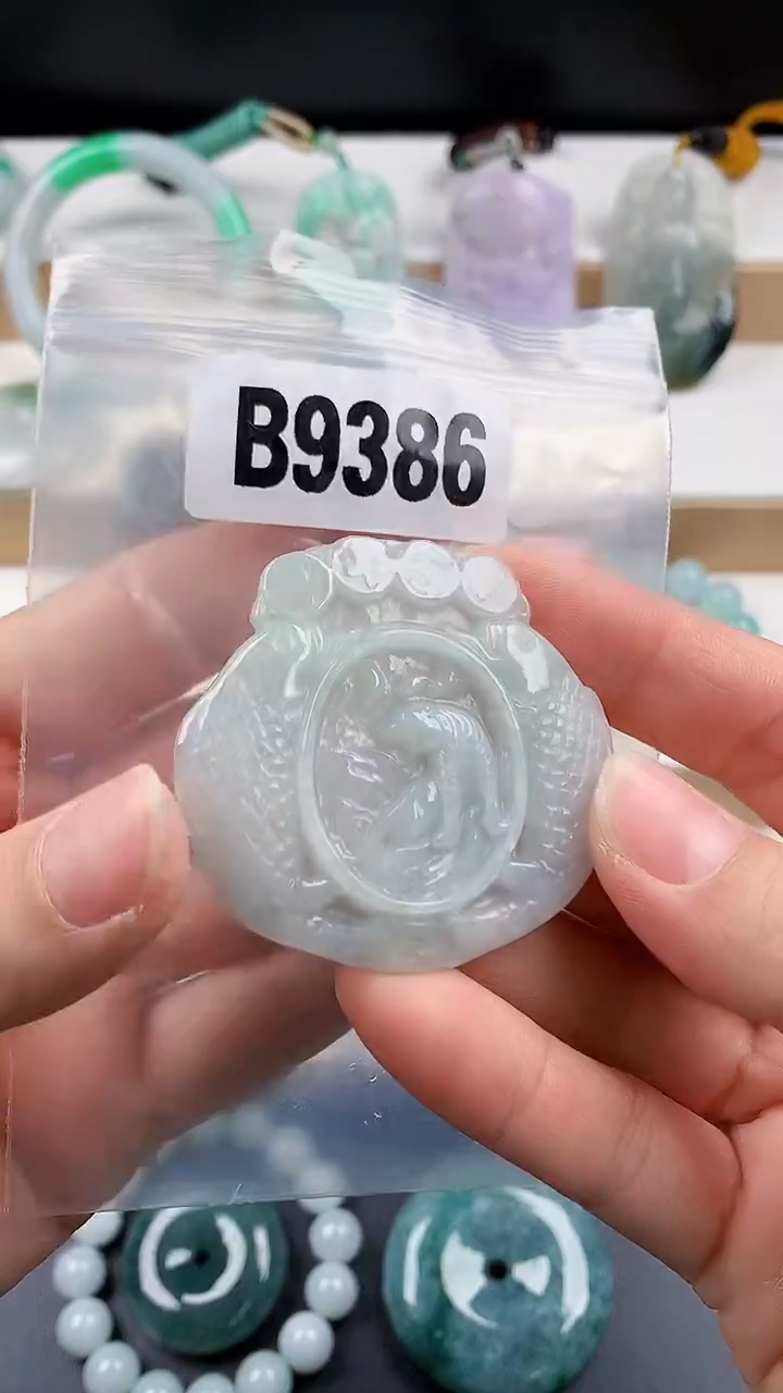 颈饰未镶嵌翡翠天然翡翠吊坠挂件