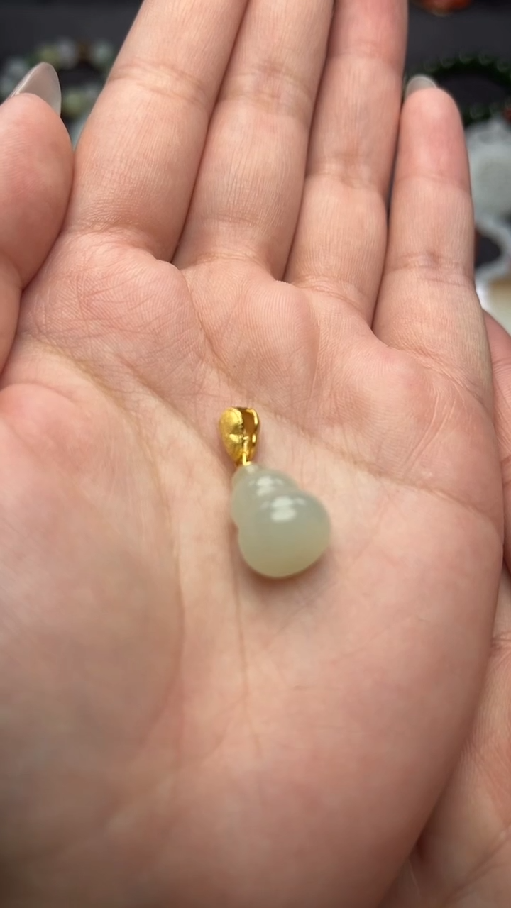 颈饰银S925镶嵌和田玉葫芦