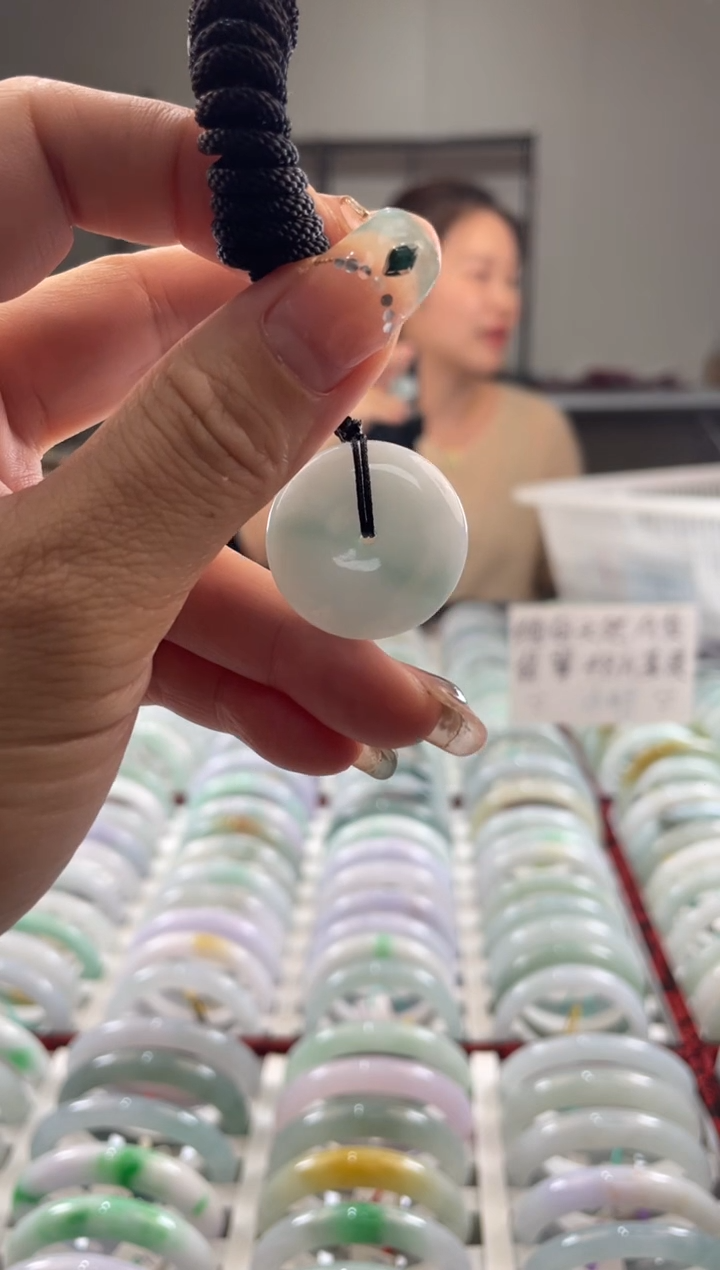 颈饰未镶嵌翡翠多样性发一