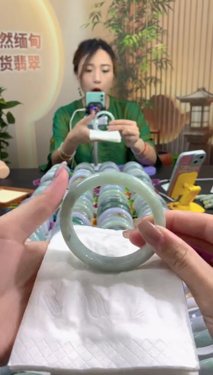 未镶嵌手镯翡翠000031297