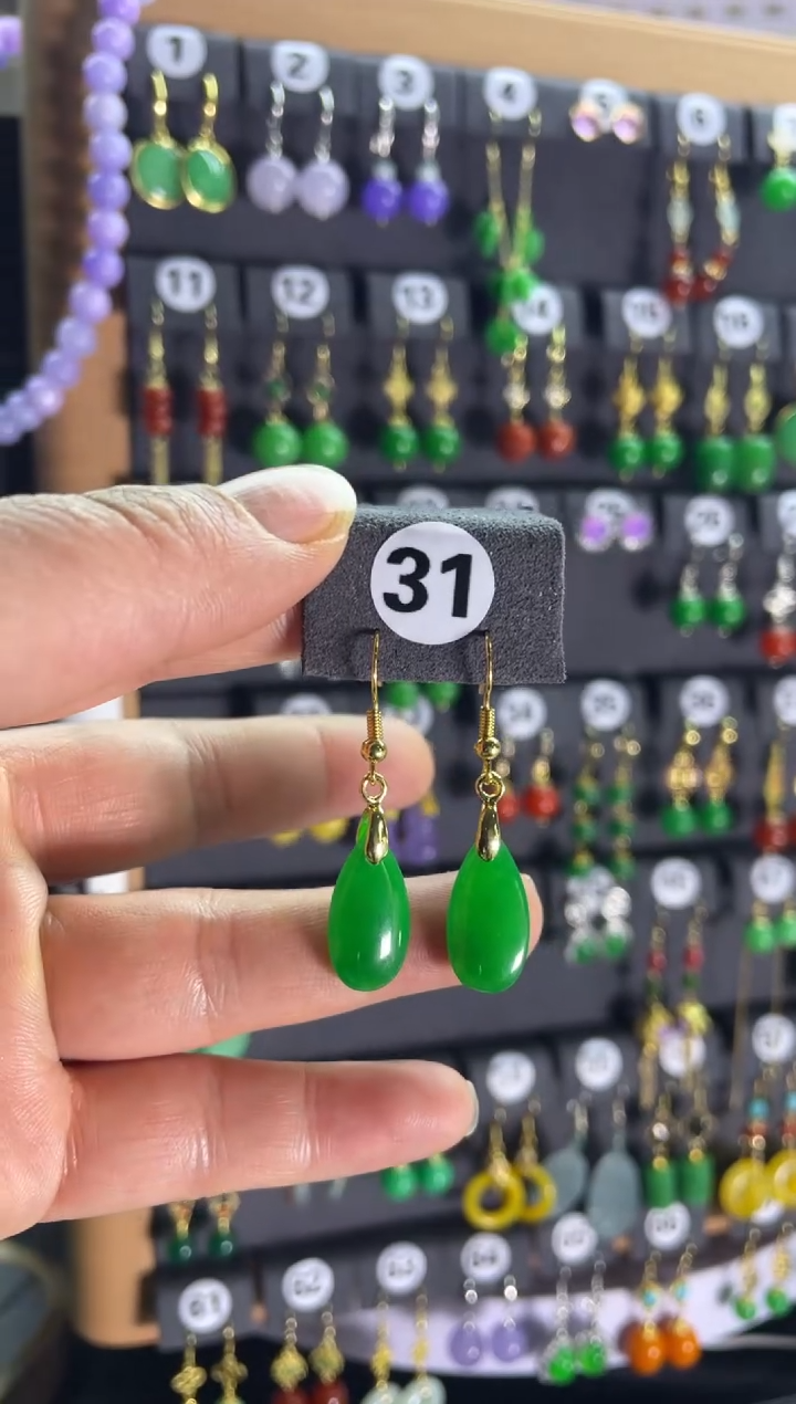 【闪购商品】翡翠耳饰银S925镶嵌31...