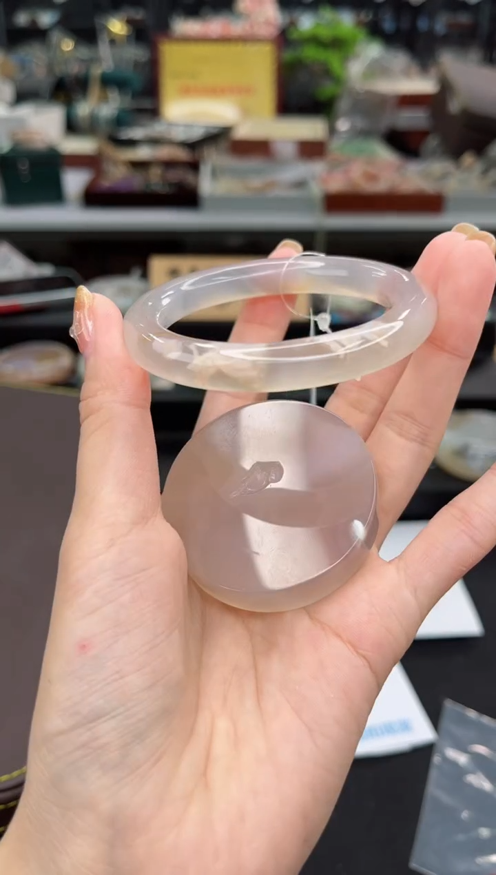 【闪购商品】石英质玉手镯未镶嵌53圈口（赠品镯心）36655