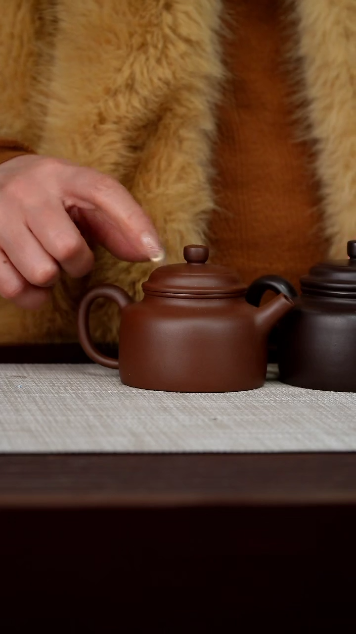 【闪购商品】中国宜兴原矿紫砂壶130c