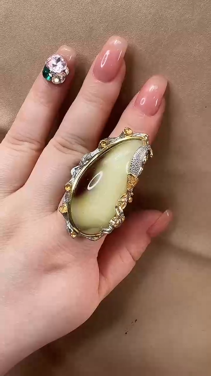 琥珀颈饰未镶嵌戒指