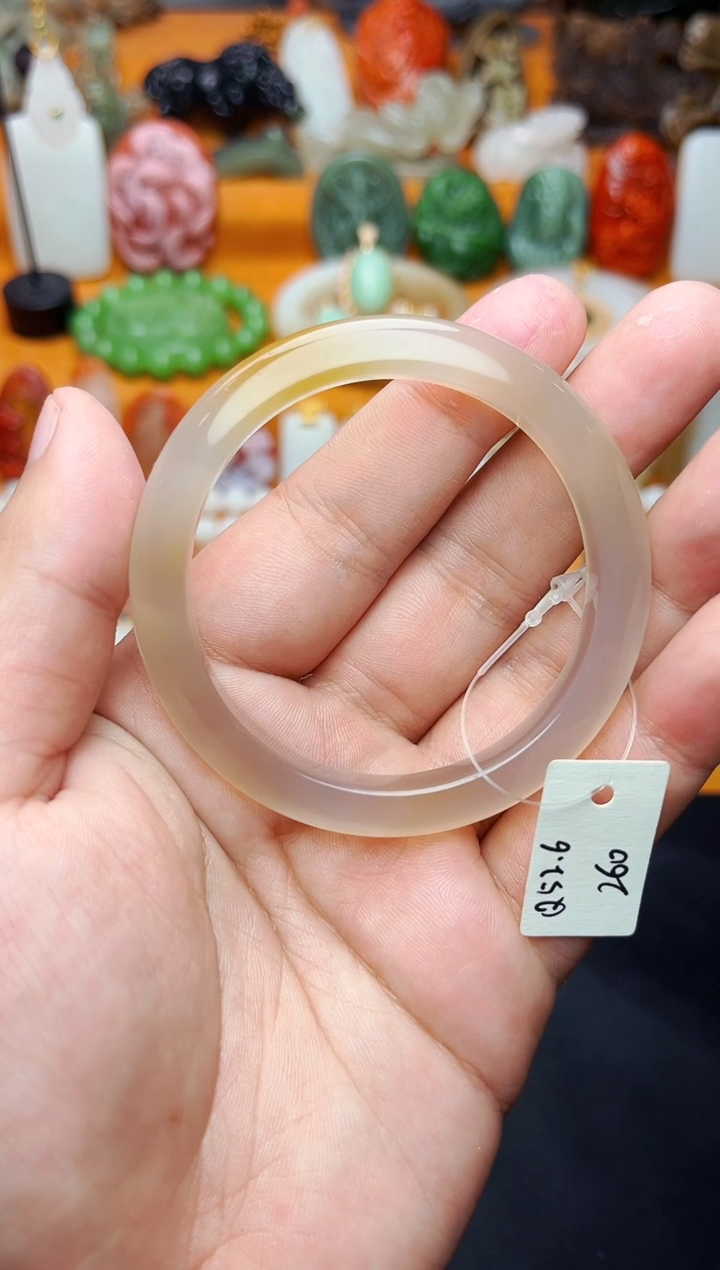 【闪购商品】玛瑙/玉髓手镯未镶嵌52.6圈口01