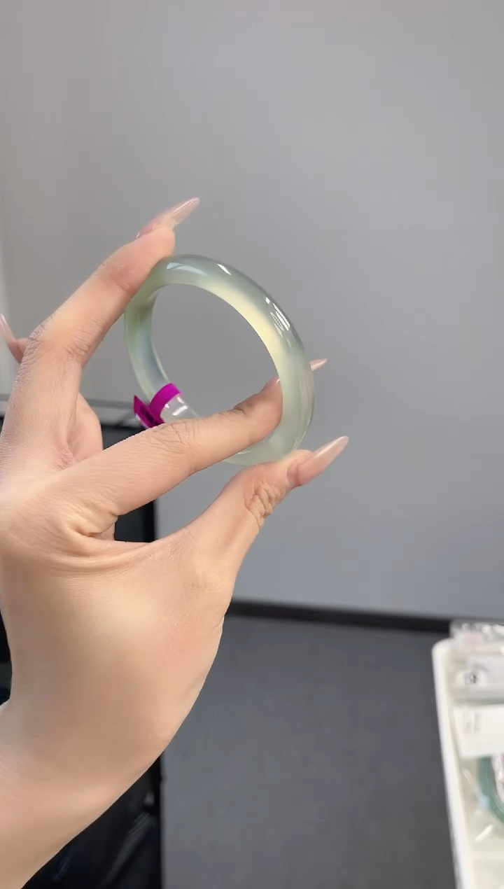 【闪购商品】玛瑙/玉髓手镯未镶嵌55-56圈