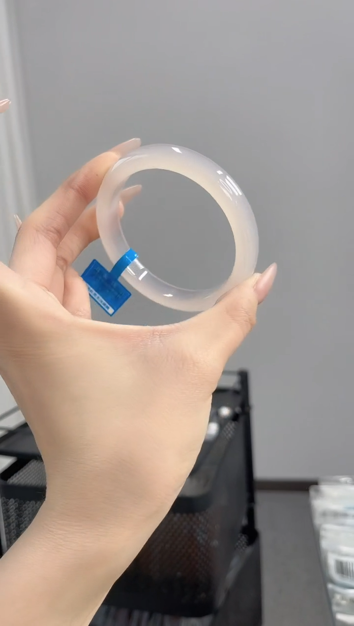 【闪购商品】玛瑙/玉髓手镯未镶嵌59-60圈口