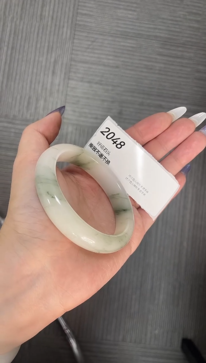 未镶嵌手镯石英质玉2048