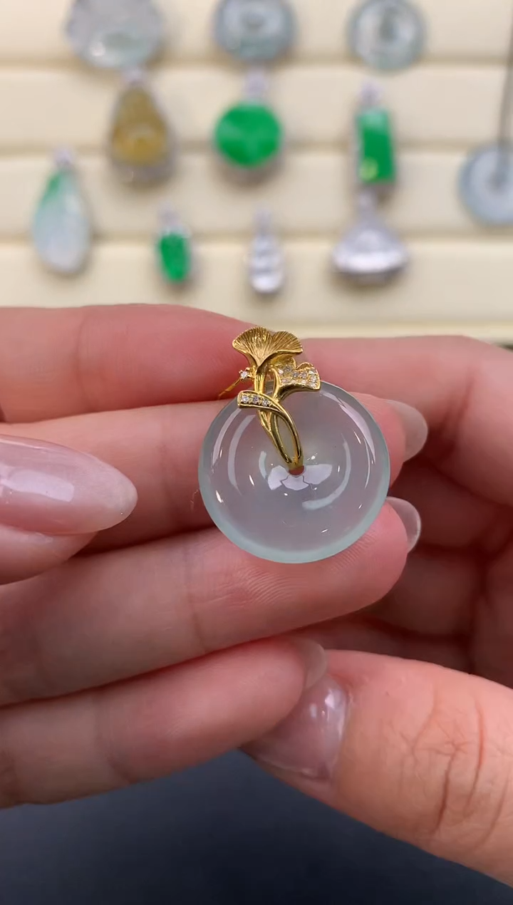 【闪购商品】翡翠颈饰18K金镶嵌X37      