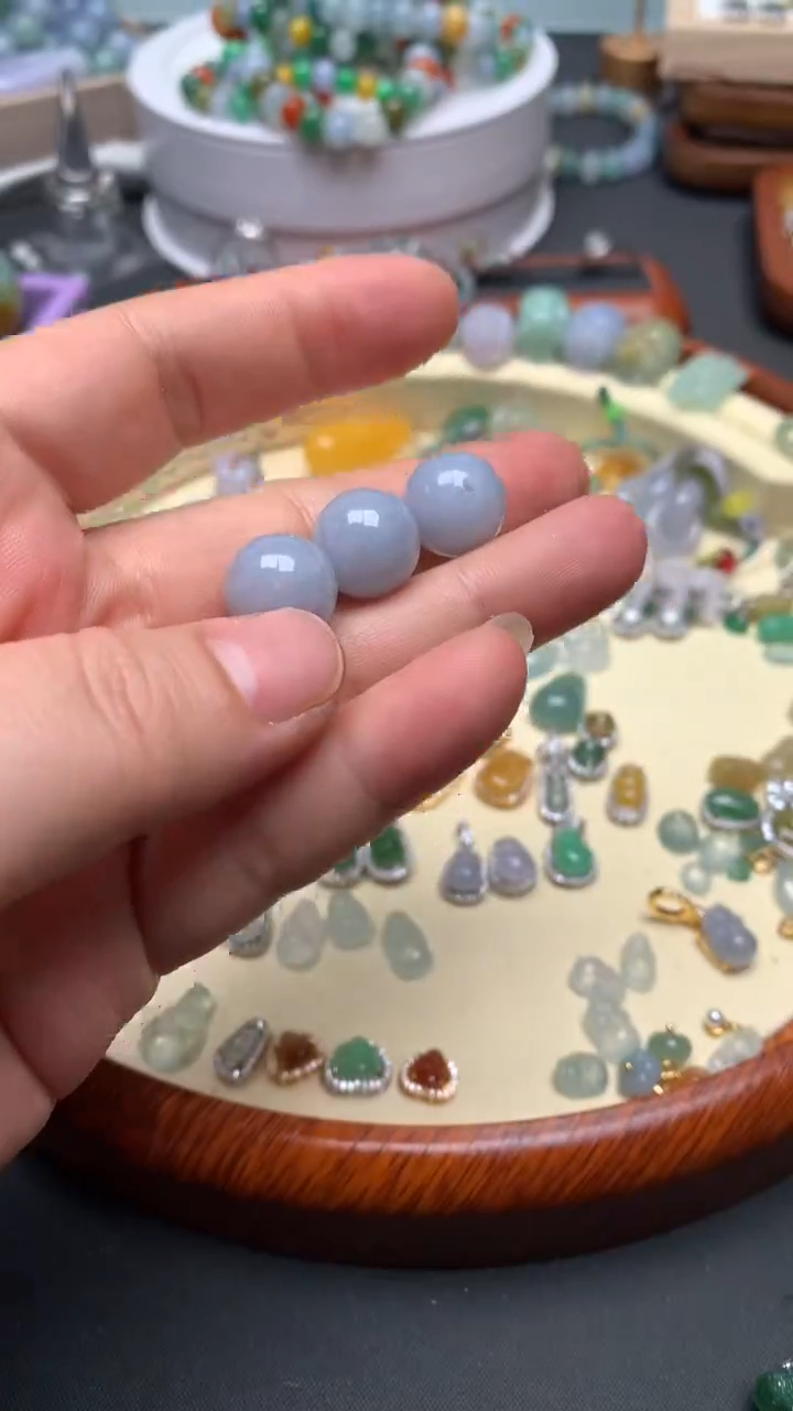 【闪购商品】翡翠散珠翡翠珠珠3个